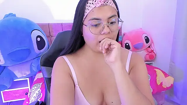 esmeralda112's Live Chat Room