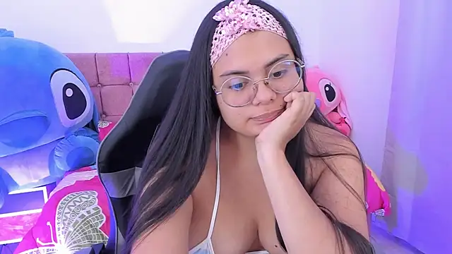 esmeralda112's Live Chat Room