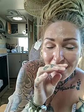 Phòng Chat Trực Tiếp Mira-Grey89