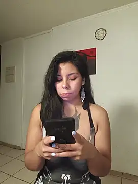 Diosagata Adlı Modelin Canlı Sohbet Odası