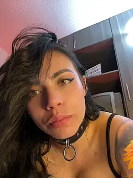 i_am_nina_'s Live Chat Room
