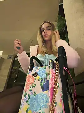 Živá chatovací místnost SophieVJ
