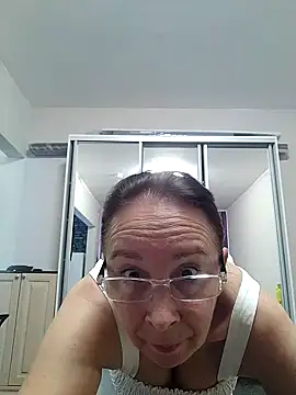 Pokój czatu na żywo – Celine_Faer1