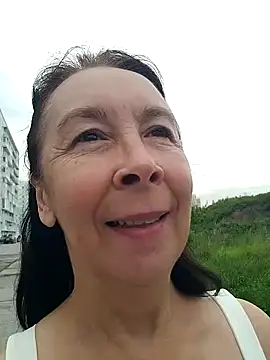 Celine_Faer1のライブチャットルーム