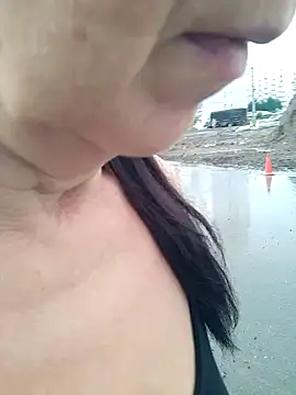 Celine_Faer1 Adlı Modelin Canlı Sohbet Odası