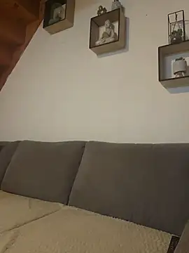 jennyy256: δωμάτιο απευθείας συνομιλίας