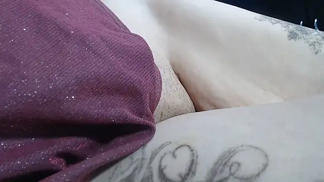 ห้องแชทสดของ Lucy_mature8