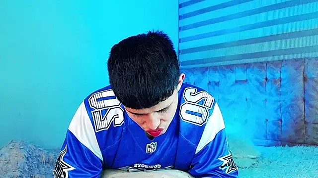 Chat soba uživo modela _justinmoon2