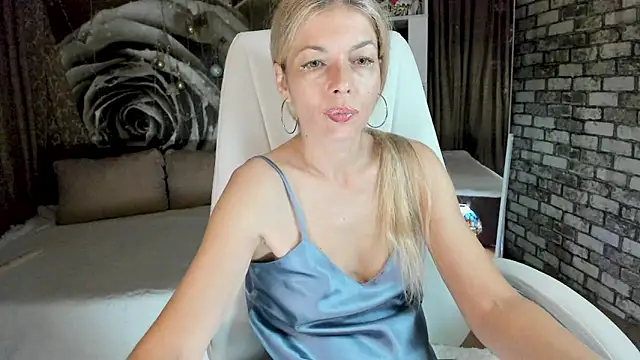 Eva_Melow Cameră chat live