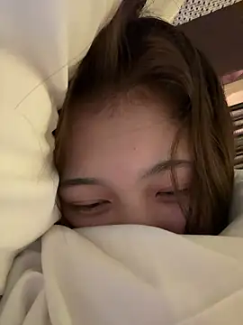 SUZU_ Cameră chat live