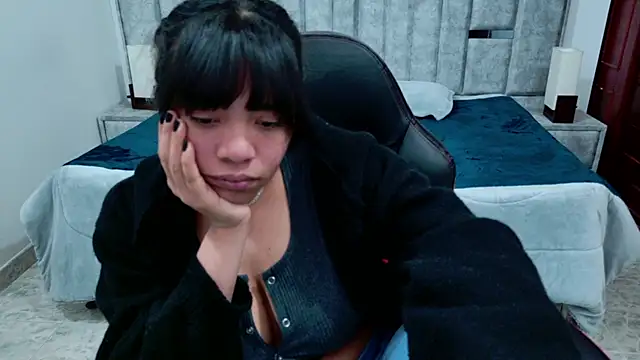 Sala de chat en directo de laureentt_