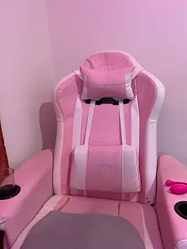 Felicia_smok3's Live Chat Room