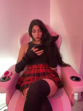 Felicia_smok3's Live Chat Room