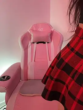 Felicia_smok3's Live Chat Room