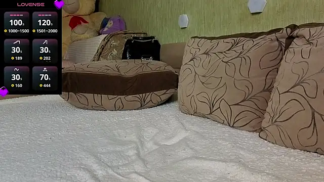 ห้องแชทสดของ Arina_Bloom
