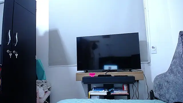 חדר צ'אט בשידור חי של Alexxawinter