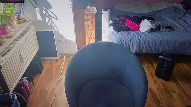 Naughty-Furby Cameră chat live