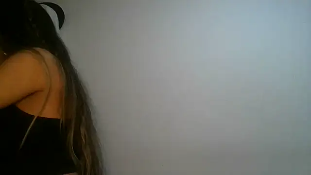 Živá chatovací místnost Juanabrunette7