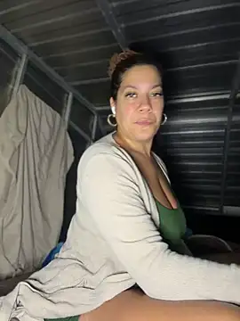 Živá chatovací místnost Bigbuttbrooklynn