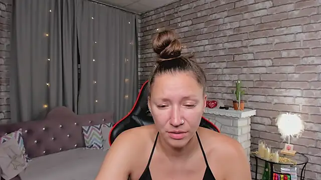 Chat soba uživo modela SarahCoksss