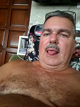 Pokazy przed seks kamerką na żywo – Tbone17