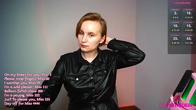 KinkyMissCherryのライブチャットルーム