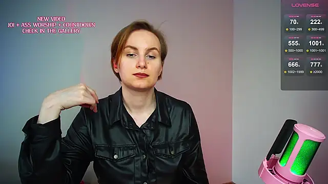 KinkyMissCherry – live chatrum