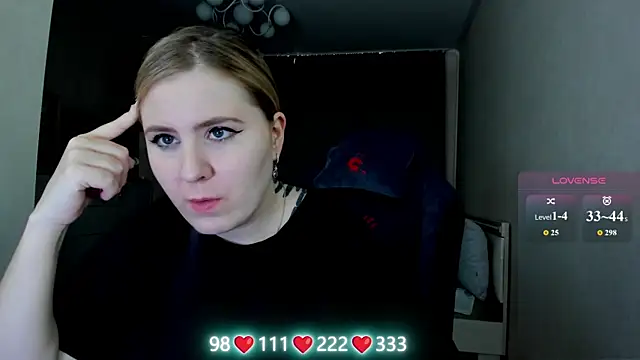 Olivia_Munk – Naživo chatovacia miestnosť