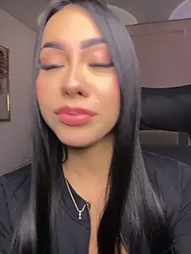 Miss_blue69 Adlı Modelin Canlı Sohbet Odası