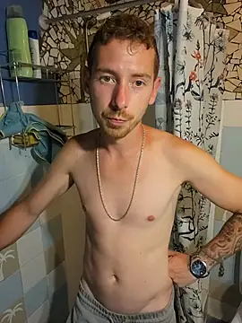 Simonshakeloveass Live Chatraum