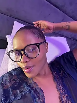 Neelo-Smith – live chatrum