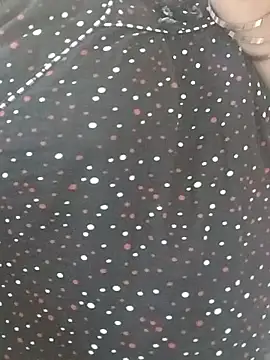 Sexynageena Adlı Modelin Canlı Sohbet Odası