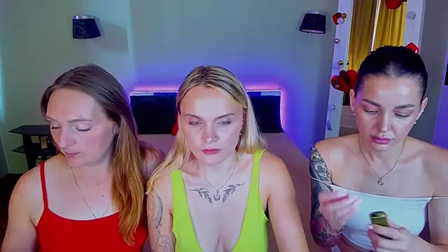 MagicEyess' Live Sex Cam Show