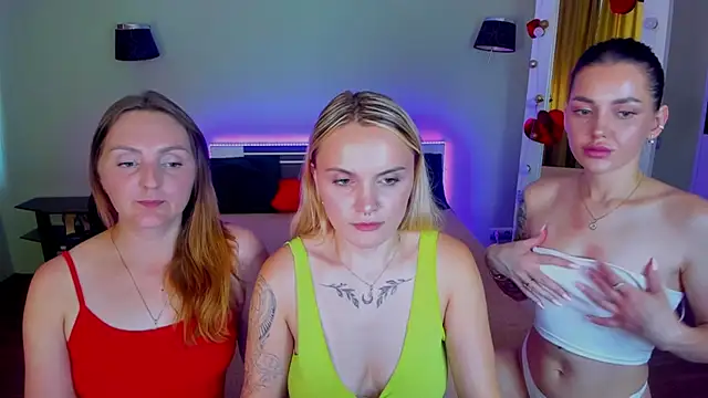 MagicEyess – live sex-cam-show
