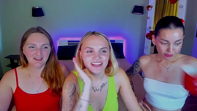 Živá kamerová sex show MagicEyess