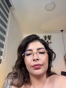 LisaMonroe_'s Live Chat Room