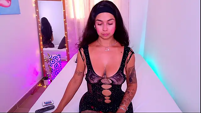 Mar_333 Adlı Modelin Canlı Sohbet Odası