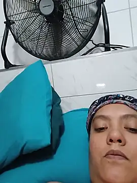 2Juicy_pussy Ruang Obrolan Langsung