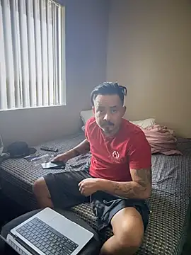 Živá chatovací místnost PeterGrandee