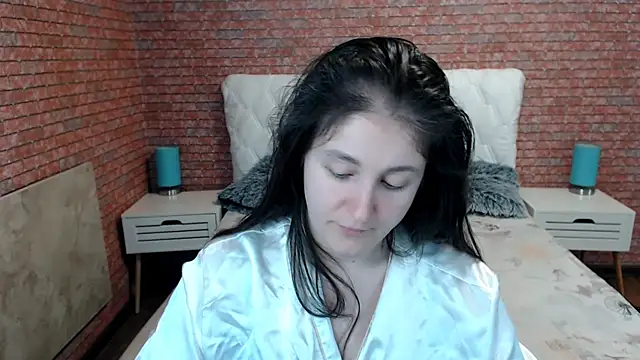 Holliy_Cooper's Live Chat Room