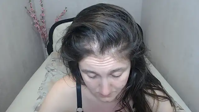 Živá chatovací místnost Holliy_Cooper