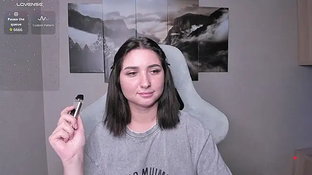 Živá chatovací místnost Sourr_Lollipop