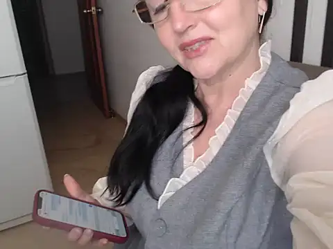 Alma44 élő chatszobája