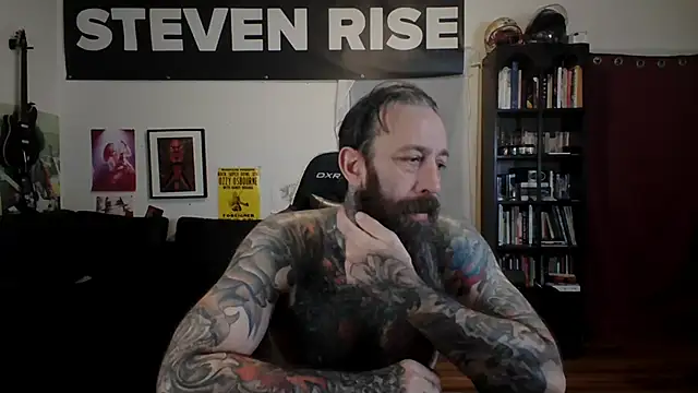 Chat soba uživo modela StevenRiseNYC