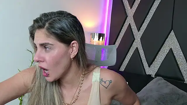 blonde_cat15 Live Chatraum
