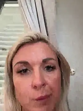 Bella-Tight – live chatrum