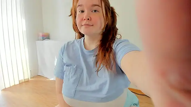 DebbieWoood Adlı Modelin Canlı Sohbet Odası