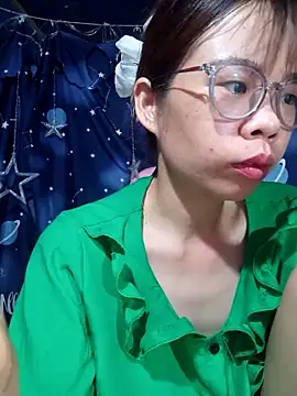 __Mai-love19__'s Live Chat Room