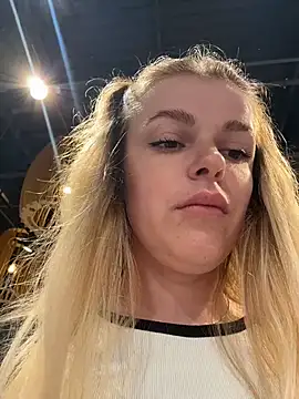 Živá chatovací místnost HarrietDart
