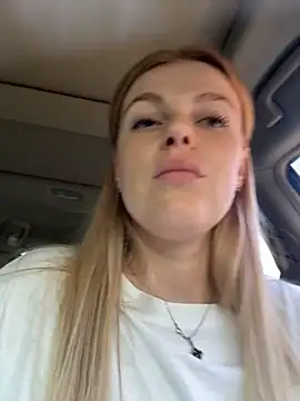 Živá chatovací místnost HarrietDart